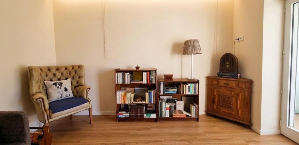 Library, Living room