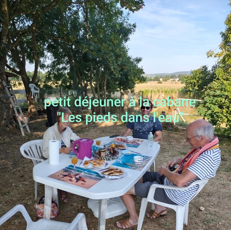 Pergola Les pieds dans l'eau Luxury tent in Bourgogne-Franche-Comté