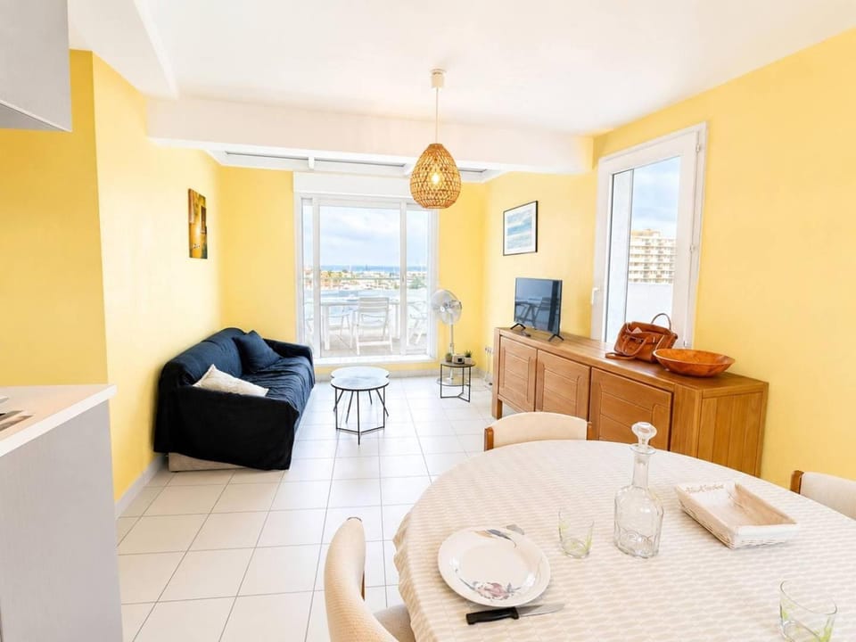 CR100-603 Appartement 5 pièces- PORT- CANET EN ROUSSILLON Apartment in Canet-en-Roussillon