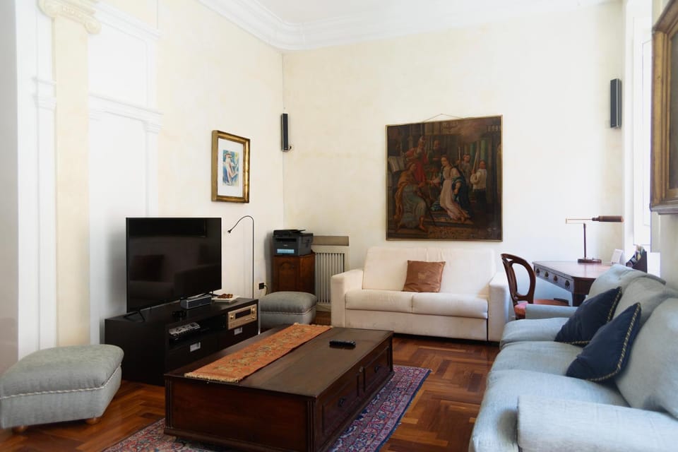 TV and multimedia, Living room, Seating area