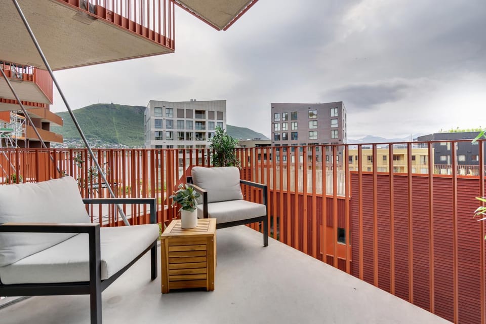 Vervet Apartment - Premium City Stay with Balcony Apartment in Tromso