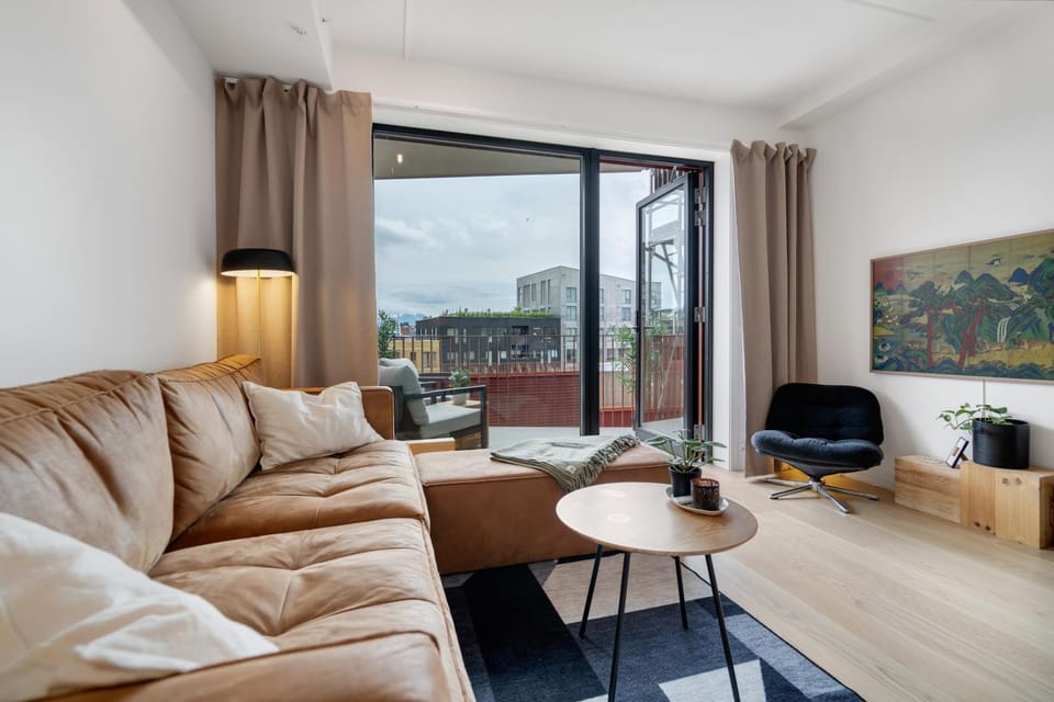Vervet Apartment - Premium City Stay with Balcony Apartment in Tromso