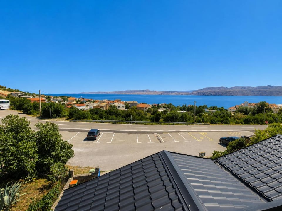 Large 4-Bedroom Apartment with Sea View & Balcony Apartment in Lika-Senj County