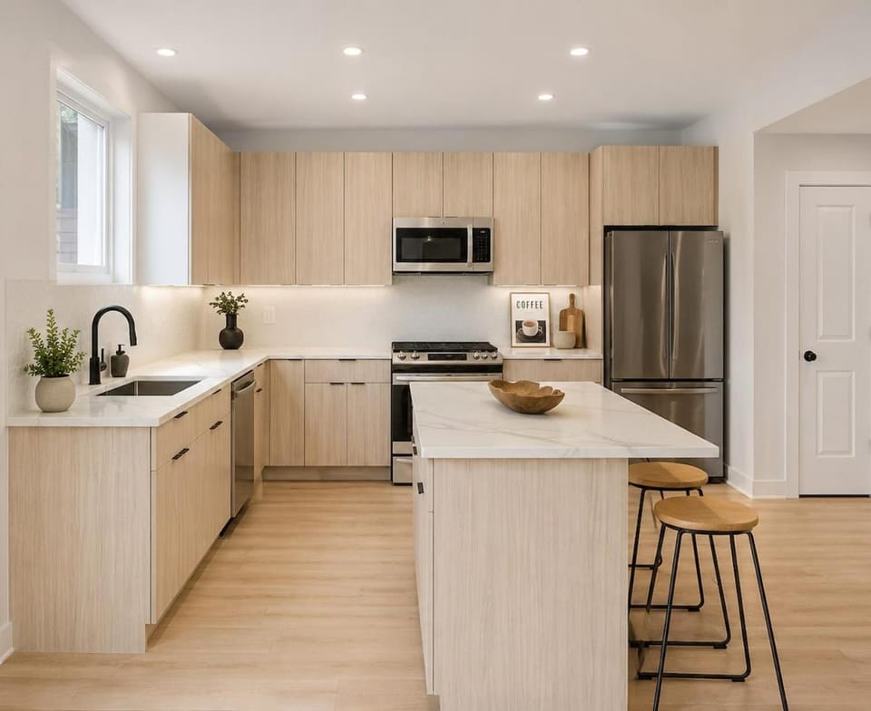 15 mins NYC, Spacious & Private 3BR Home Sleeps 12 House in Jersey City