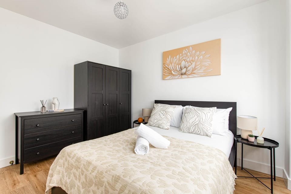 Bedroom, wardrobe