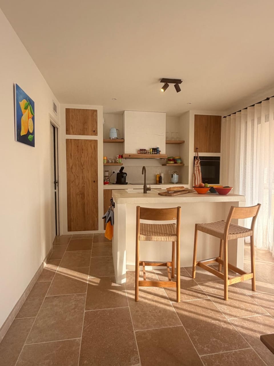 Kitchen or kitchenette, dishwasher, oven, kitchen