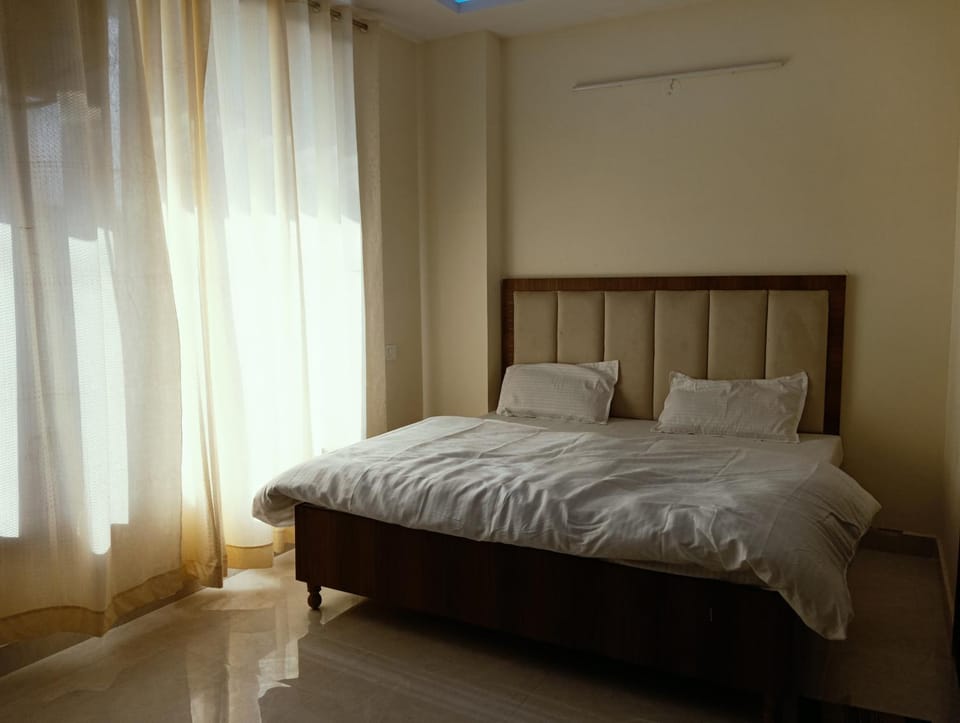 Hotel Amar Singh Palace Hotel in Noida