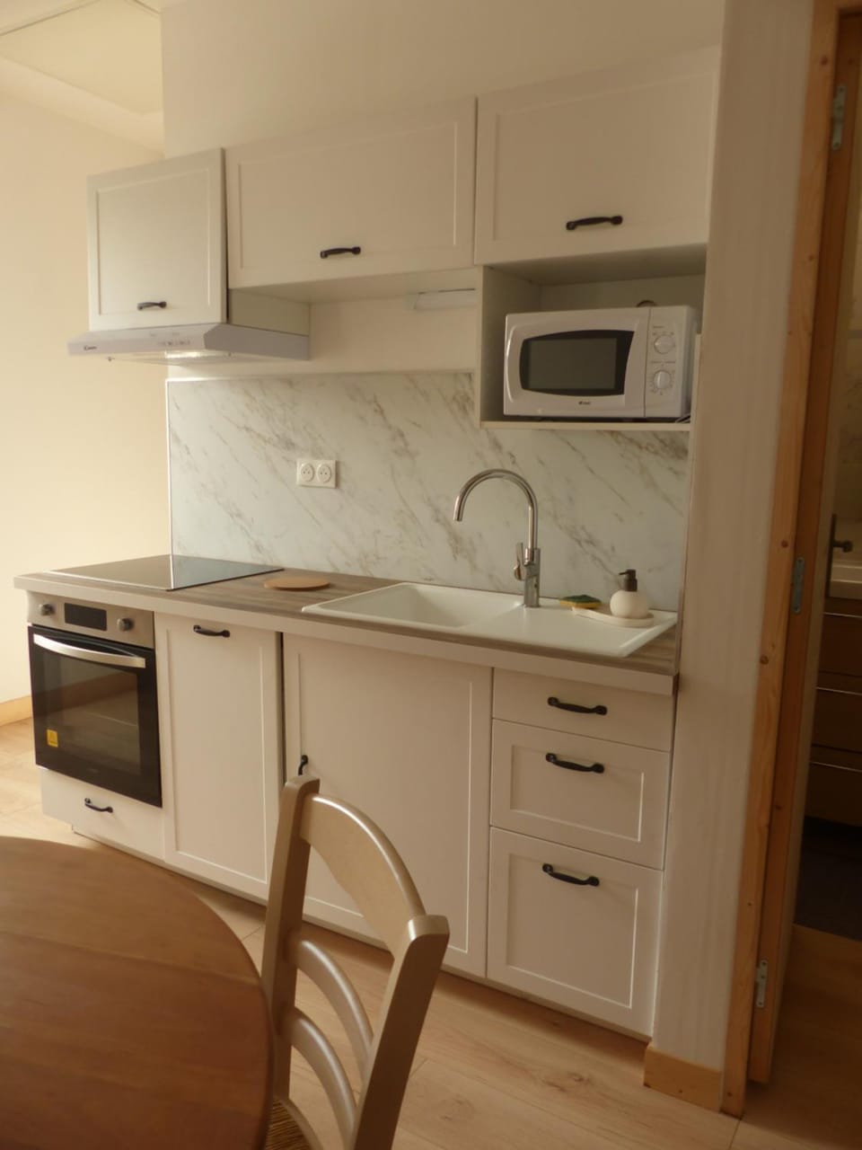 Kitchen or kitchenette, stove
