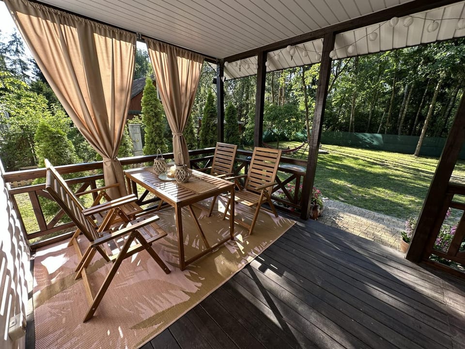 Patio, Day, Garden, Balcony/Terrace, Garden view