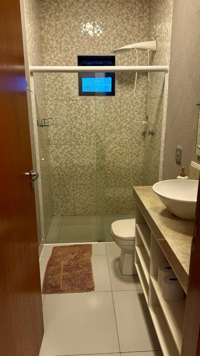 Shower, Toilet, Bathroom