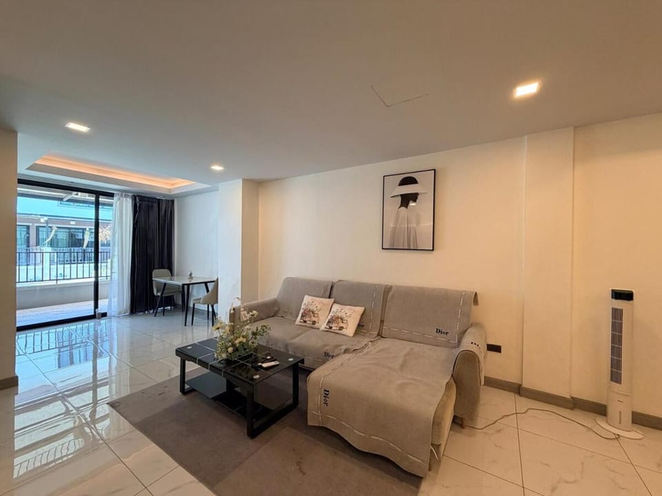C4 Linjia Villa Chinatown Jomtien Beach Downtown Terminal Walking Street Apartment in Pattaya City