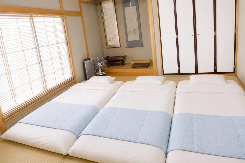 Bedroom, air conditioner
