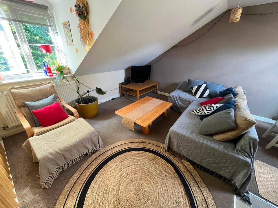 TV and multimedia, Living room, Seating area