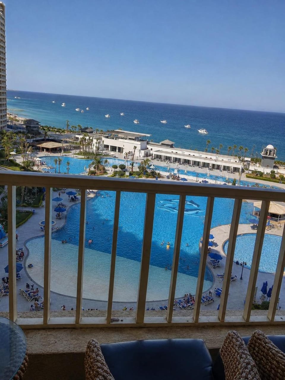 Day, Natural landscape, View (from property/room), Balcony/Terrace, Beach, Pool view, River view, Sea view, Swimming pool