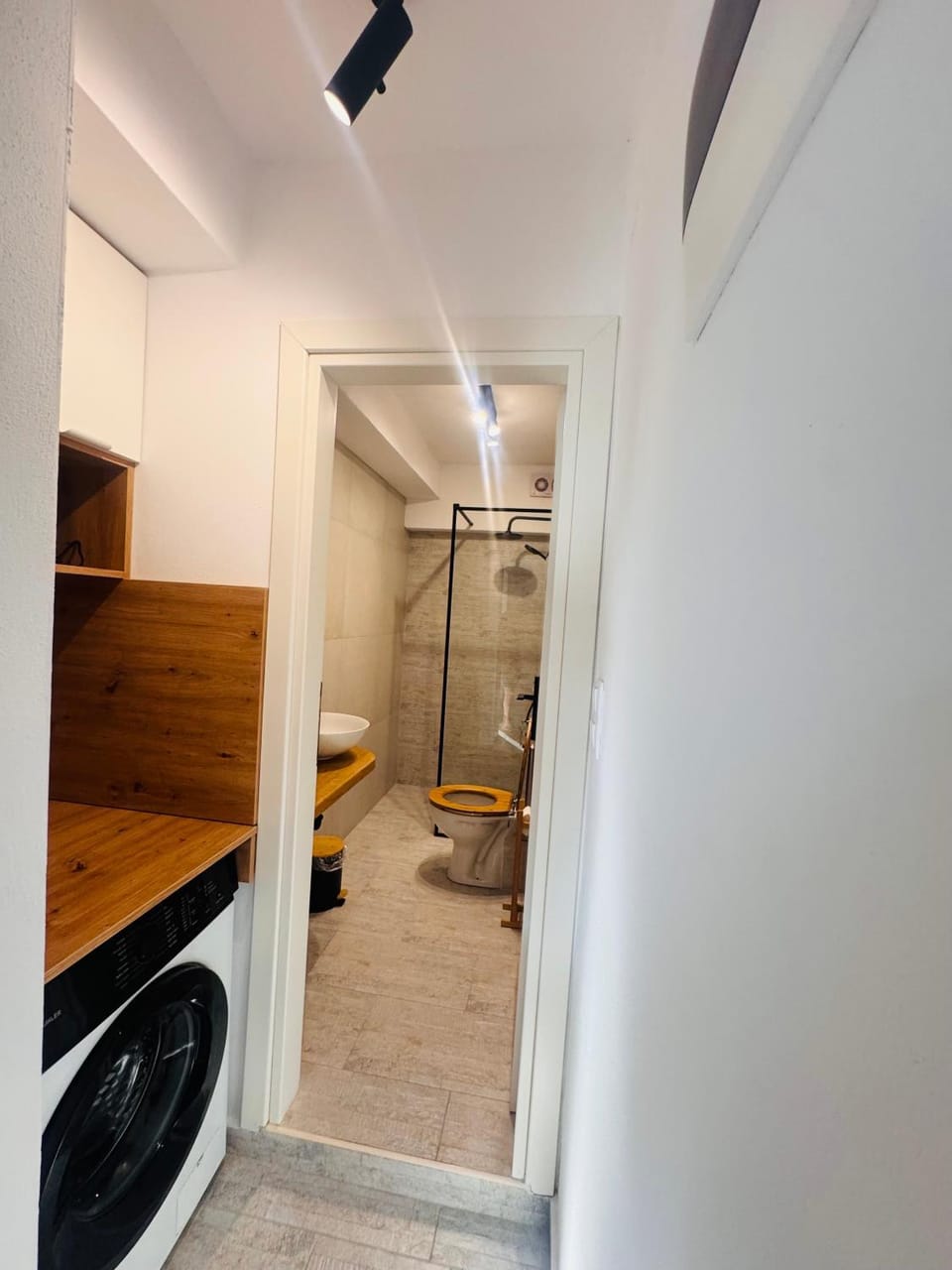 Bathroom, washing machine