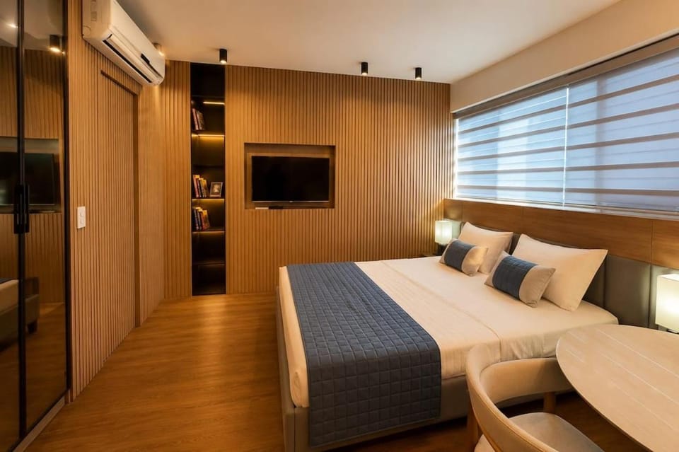 Communal lounge/ TV room, Bed, TV and multimedia, Photo of the whole room, Bedroom, air conditioner