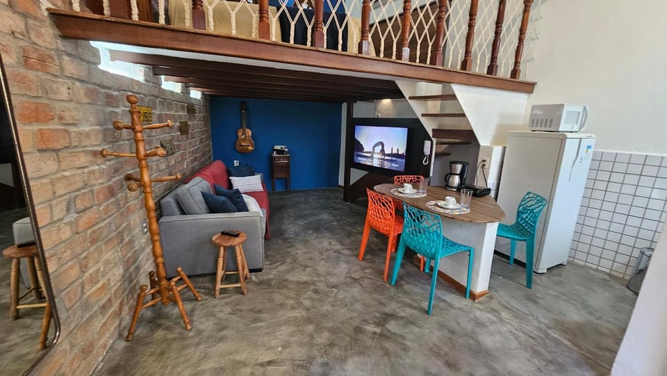 Communal lounge/ TV room, TV and multimedia, Living room, Seating area, Dining area, Evening entertainment