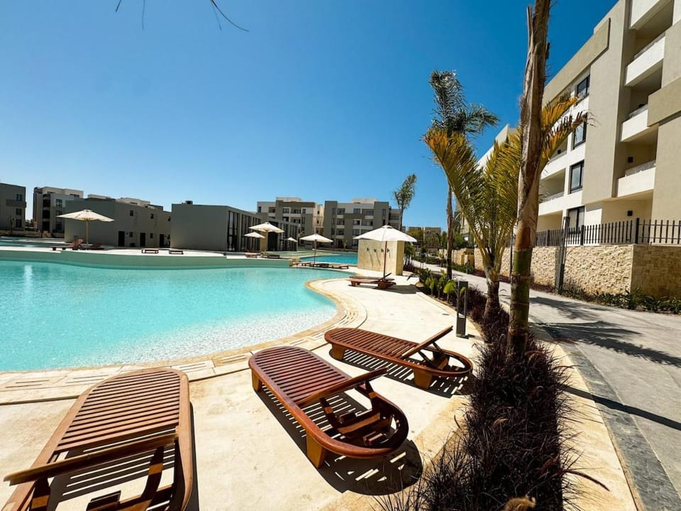 Luxury Cabana Escape Zahra l Sidi Abd El Rahman Apartment in Egypt