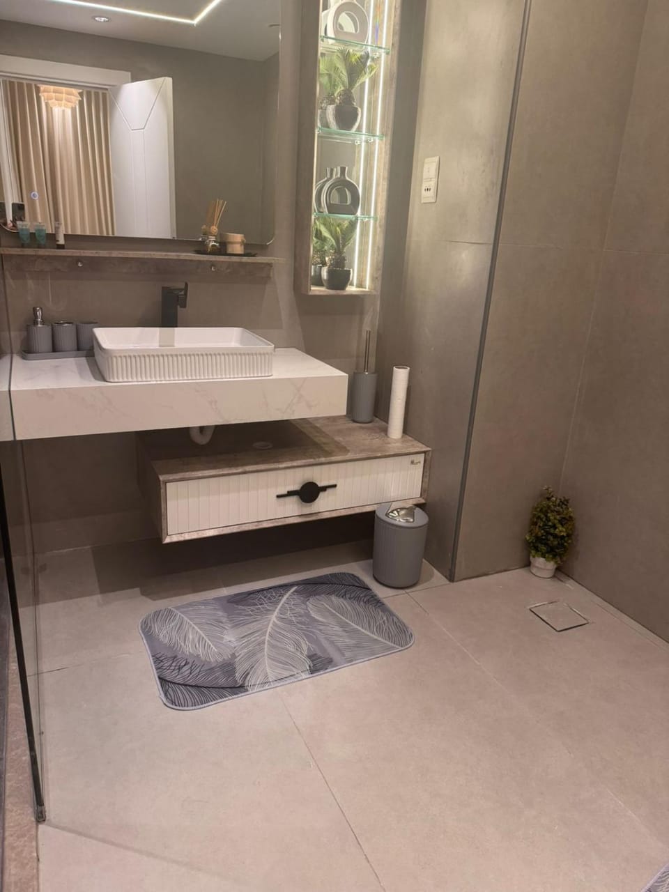 برج داماك الجوهرة جدة Apartment in Jeddah