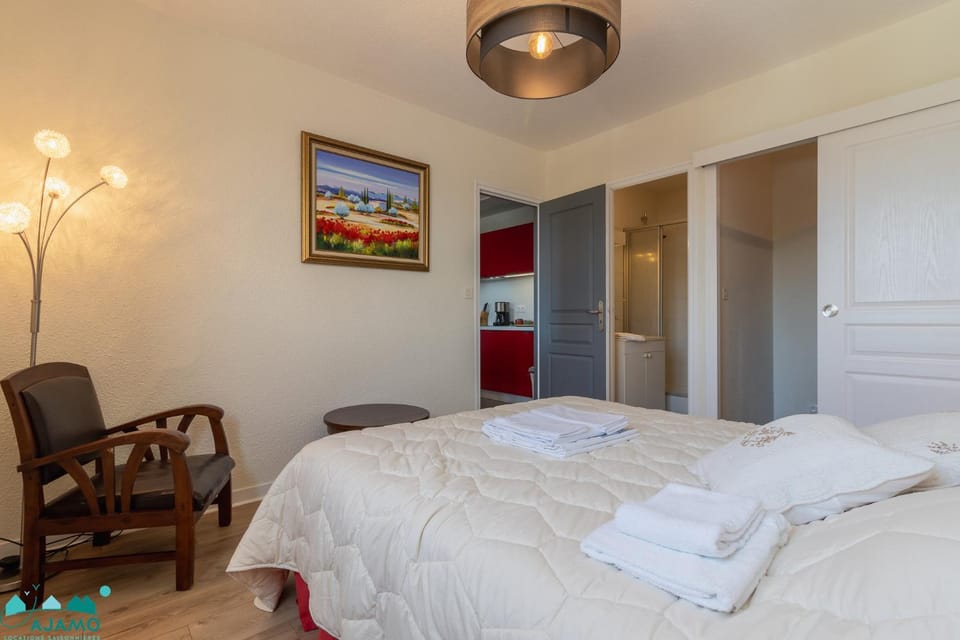 Appartement T1 vue mer à 150 m de la plage | 2 personnes | Réf 118 Apartment in Brittany