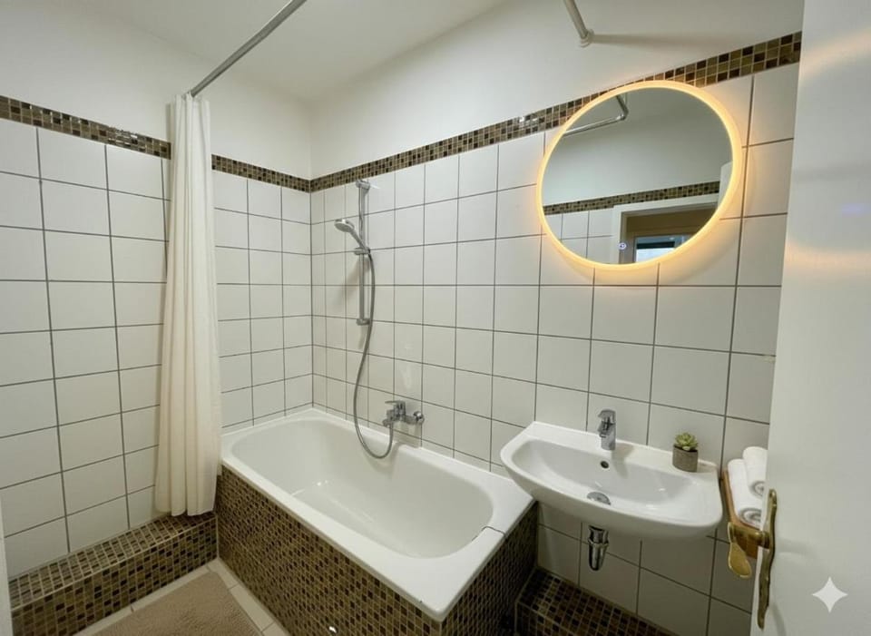 Krefeld HomeBase mit Küche und 5 Einzelbetten Apartment in Krefeld
