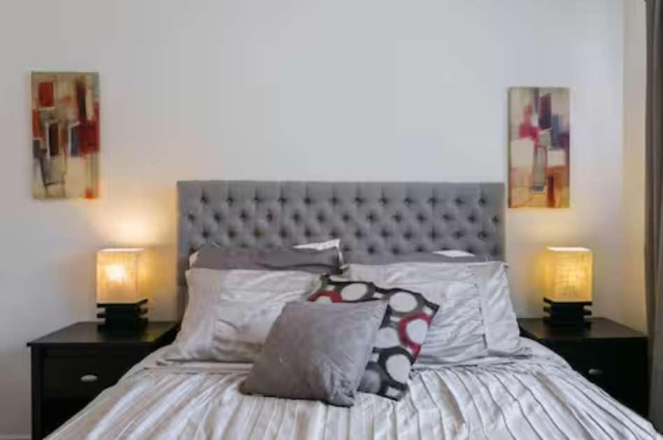 Downtown Apartment with Patio Parking & Modern Kitchen Apartment in Valley Village