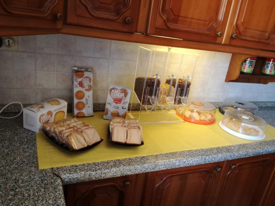 Communal kitchen, Italian breakfast, Drinks, Non alcoholic drinks