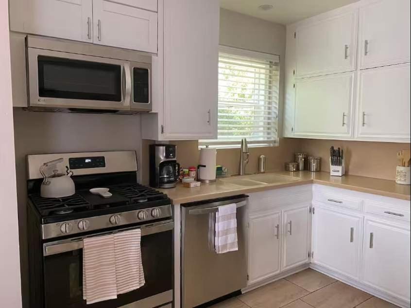 Serenity Oasis Comfort in the City Apartment in North Hollywood