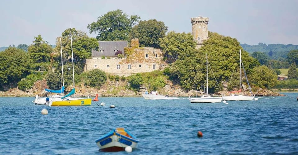 Gîte des bords de Rance House in Brittany