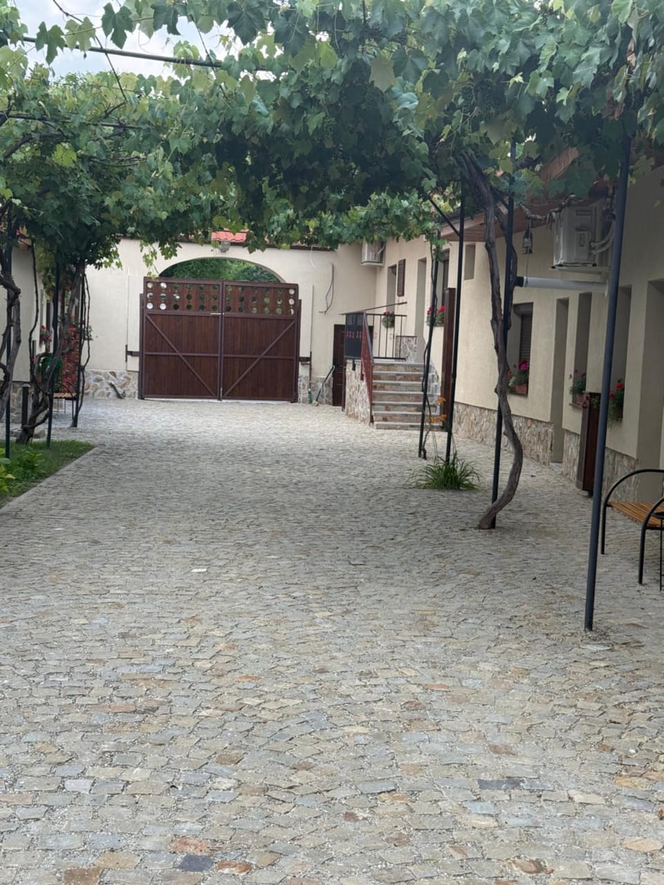 Day, Street view