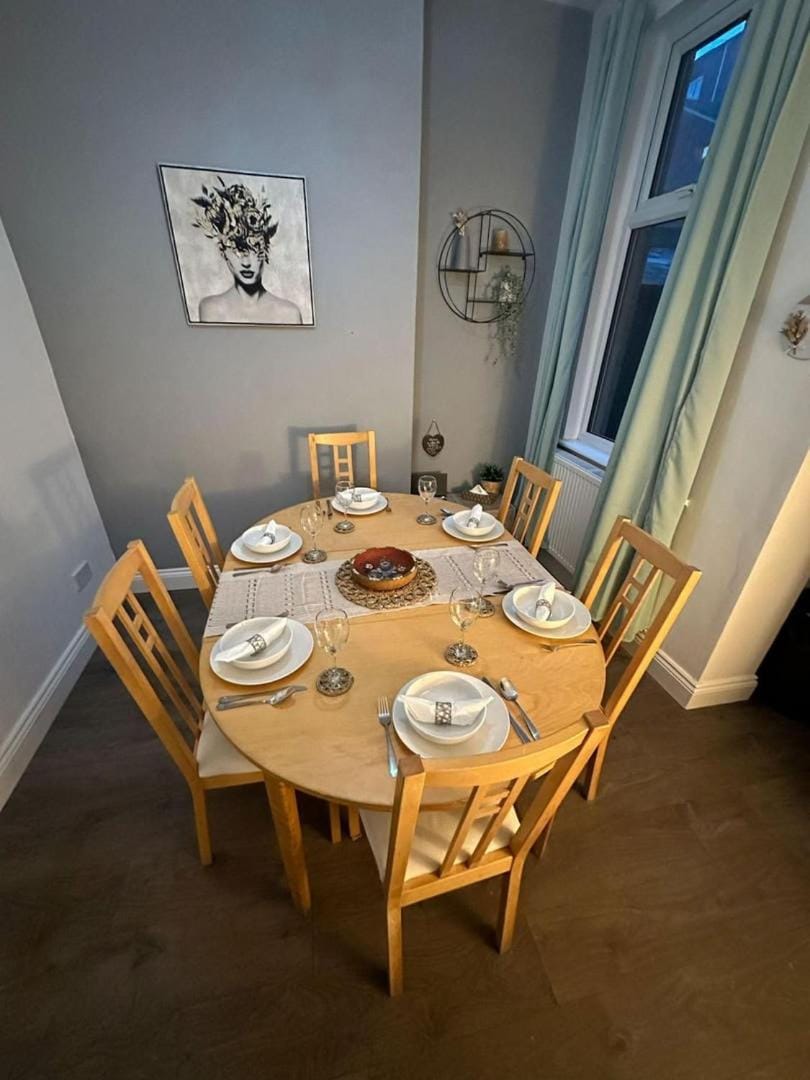 Barrow-in-Furness 4BR Ideal for Contractors House in Barrow-in-Furness