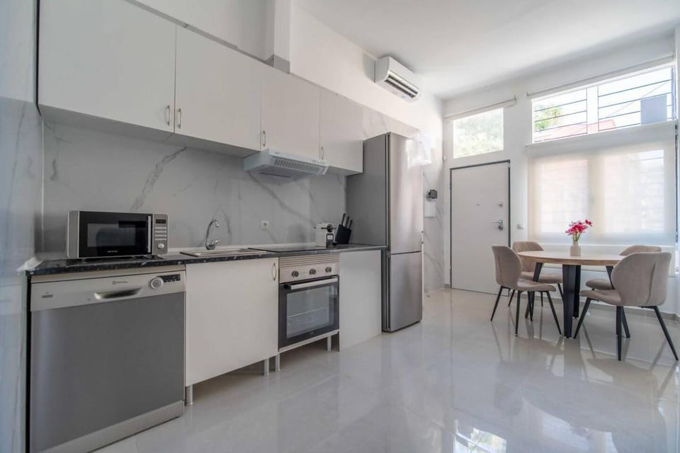 Apartamento dos dormitorios - Luminoso en Portazgo Apartment in Madrid