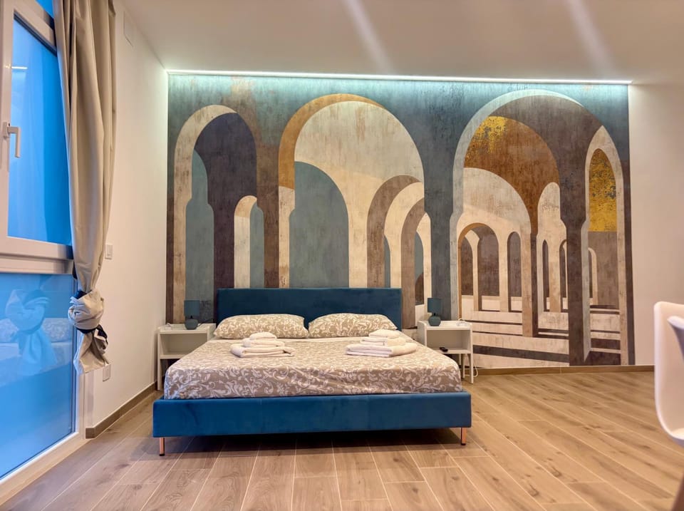 Bed, towels