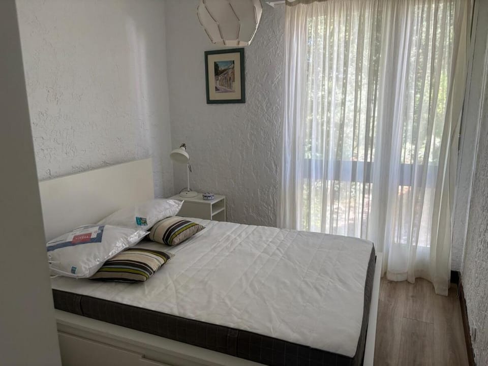 Beach, lake and city center within walking distance, large terrace House in Hossegor