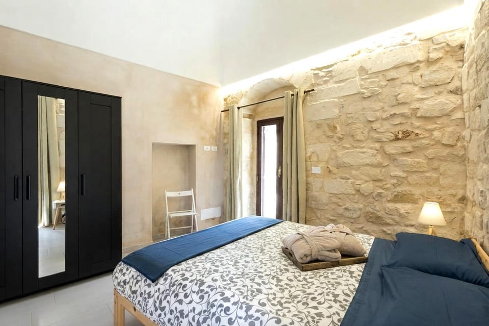 Bed, Bedroom, wardrobe