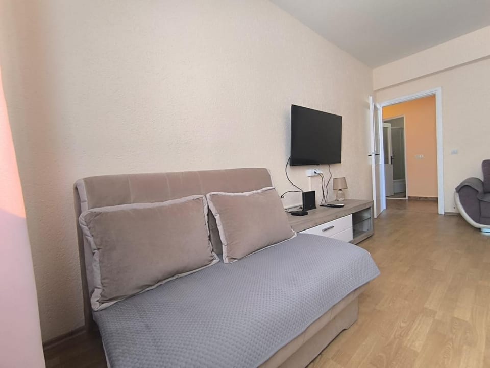 TV and multimedia, Living room, Photo of the whole room, Seating area