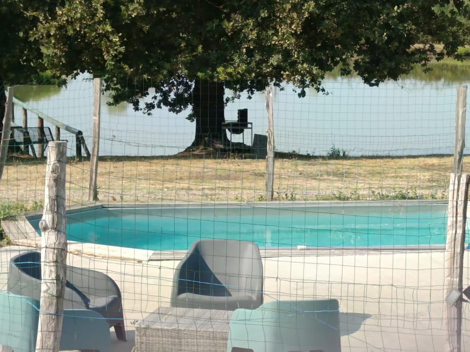 le chalet du vieux chêne Chalet in Bergerac