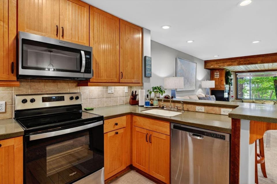 Dobie 26 with Wintergreen Advantage House in Massies Mill