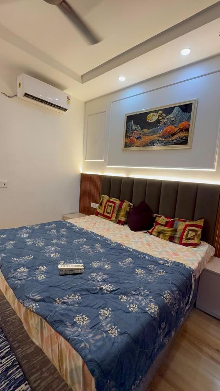 kaveri city centre the heaven stay Hotel in Noida