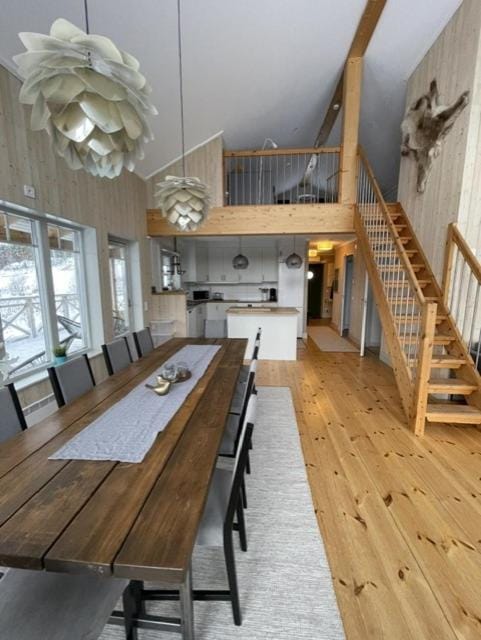 Facade/entrance, Dining area, kitchen