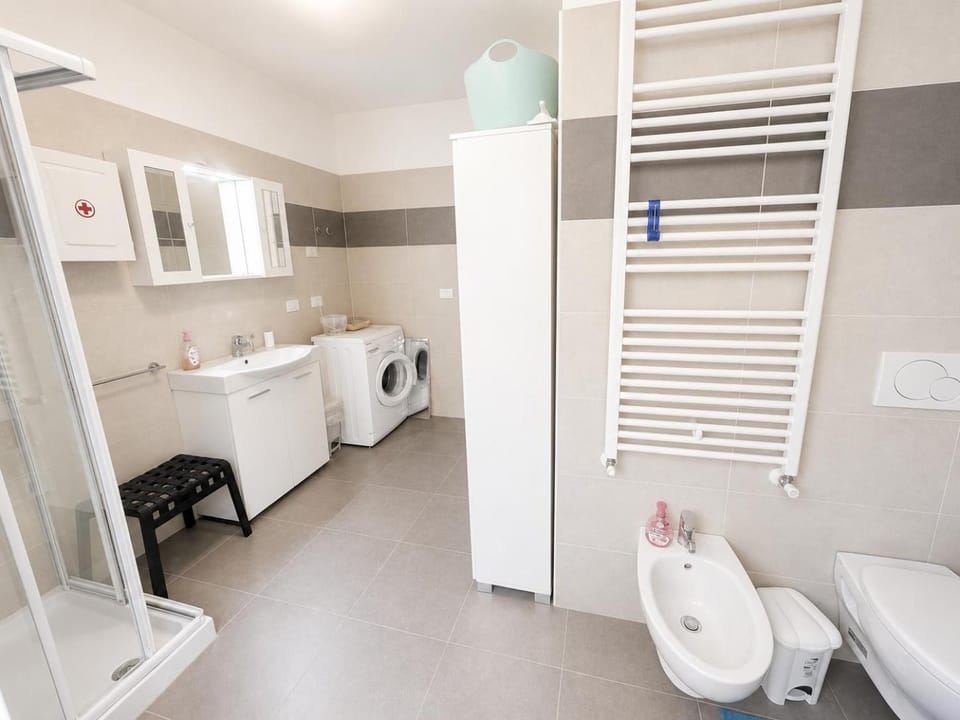 Shower, Toilet, Bathroom, bidet, washing machine