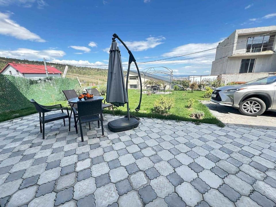 Day, Garden view, Parking