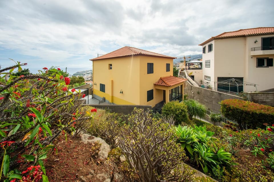 Flowers Island House 7 House in Funchal