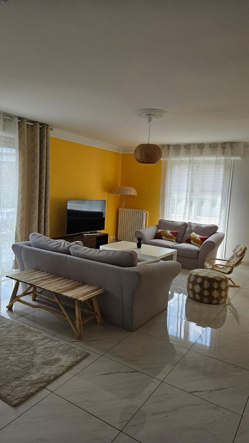 Maison spacieuse 8 personnes à Caen House in Caen