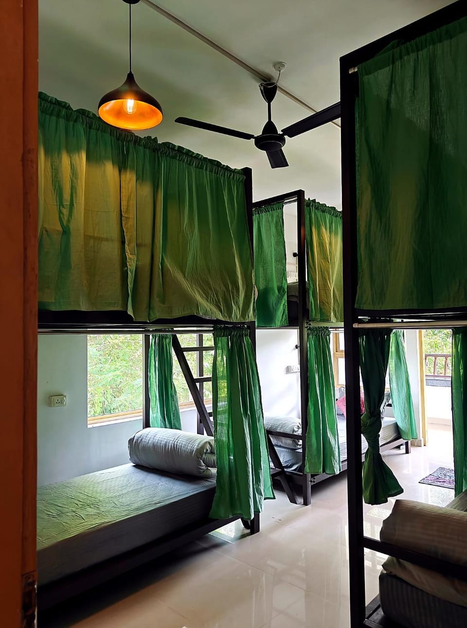 Roaming Souls Hostel Munnar Hostel in Kerala