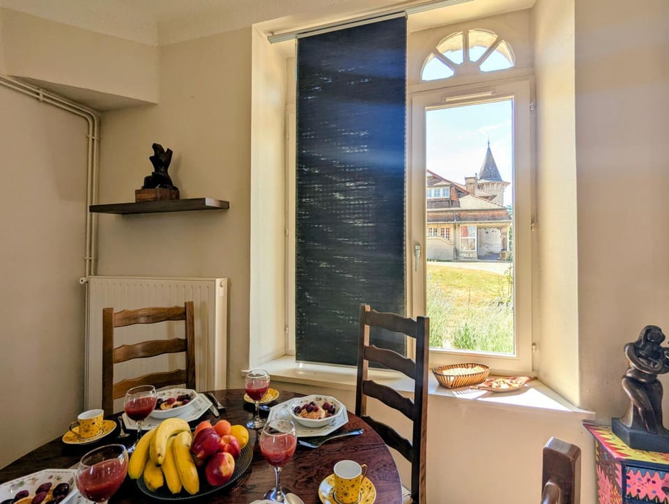 View (from property/room), Dining area, Garden view, Garden view, Landmark view, Landmark view
