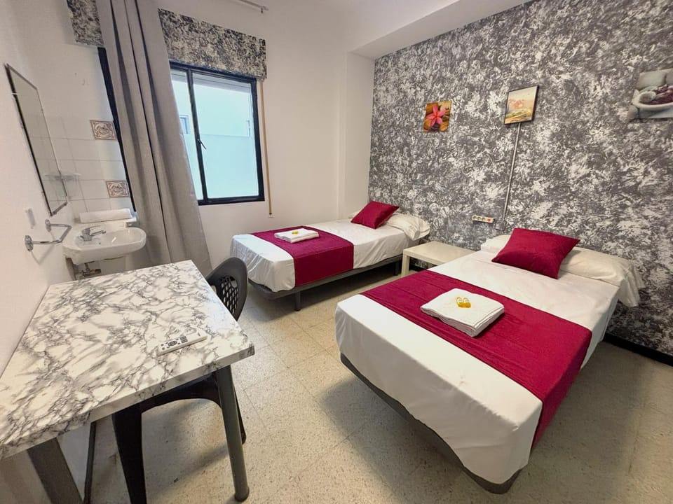 Evans Realty - Hostal Bed and Breakfast in Fuengirola