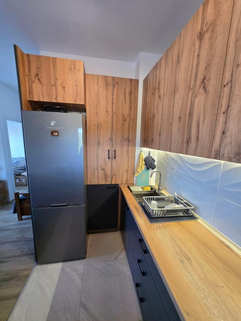 Kitchen or kitchenette, oven, pet friendly, stove