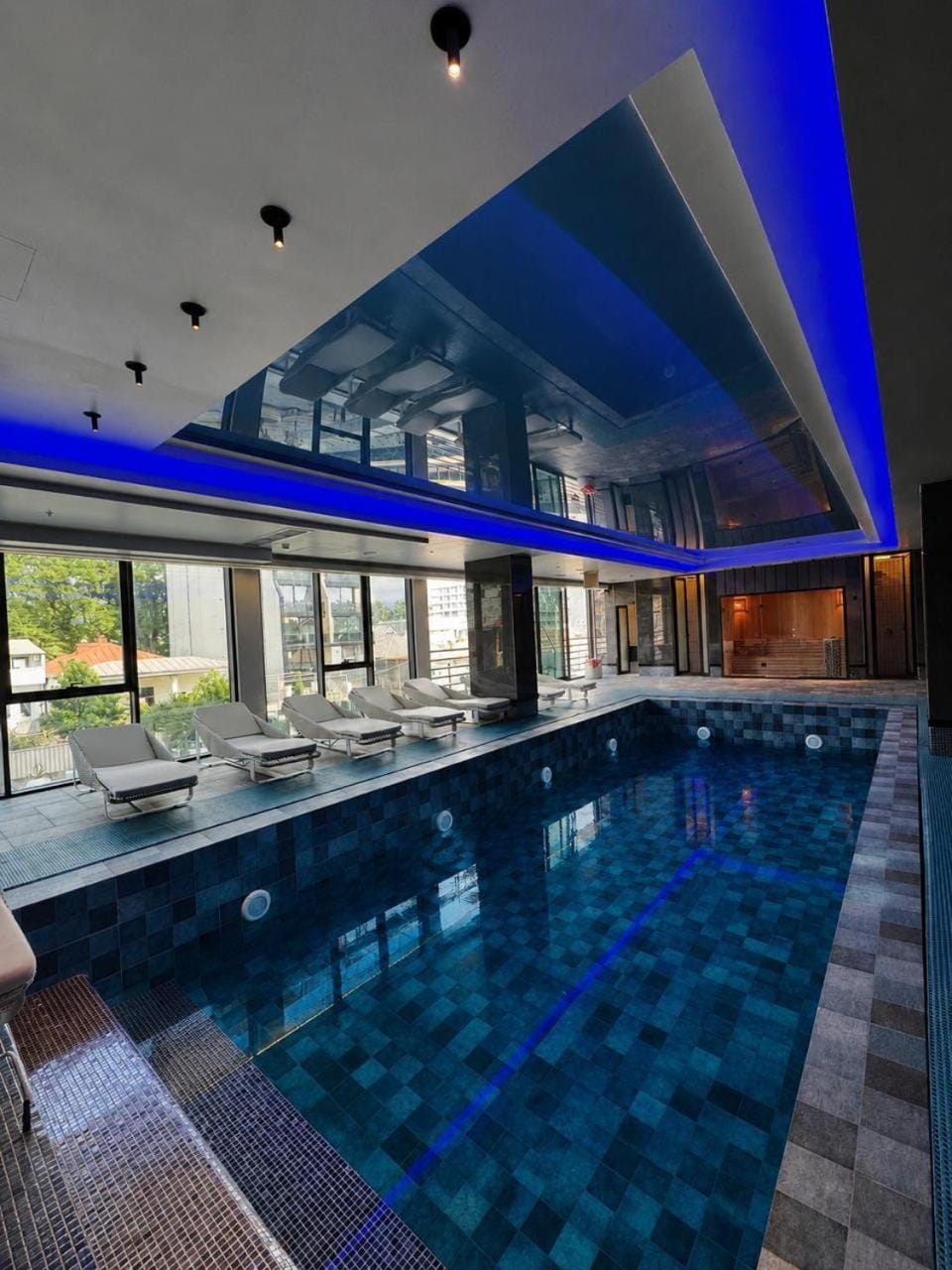 Swimming pool