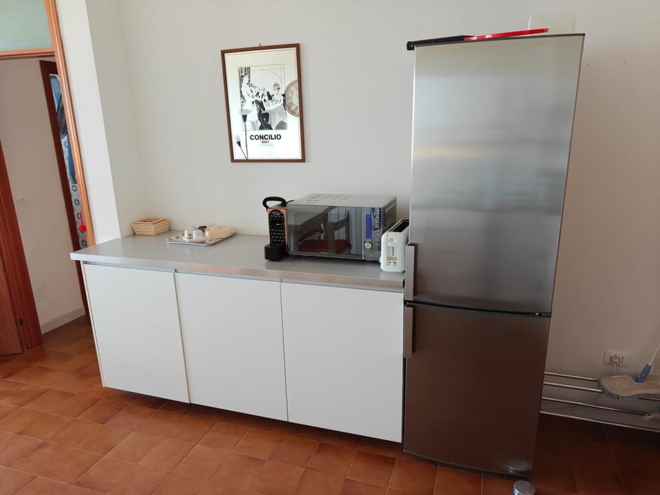 Appartamento La Spiaggia con ampio balcone sul mare Da sabato a sabato Apartment in Italy
